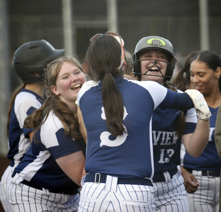 Skyview performs in the clutch against Union to win 4A district slowpitch softball title