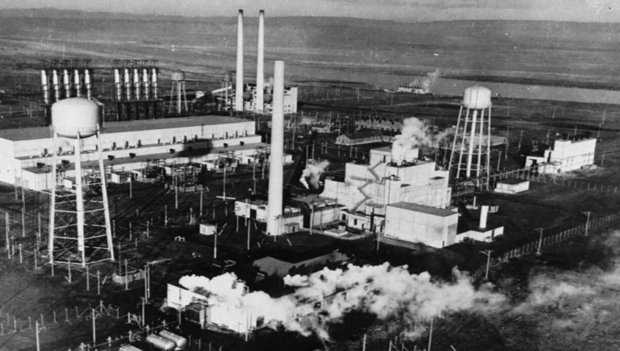 **  EMBARGOED UNTIL TUESDAY, JUNE 15 AM EDITIONS - FILE ** This World War II era file photo shows the historic &lsquo;B&rsquo; Reactor on the Hanford nuclear reservation near Richland, Wash. Efforts to preserve the reactor, the world&rsquo;s first full-scale plutonium production reactor, are sheduled to receive a boost Tuesday, June 15, 2004 when the Washington Trust for Historic Preservation is expected to name the&rsquo; B&rsquo; Reactor to the 2004 Most Endangered Historic Properties list.