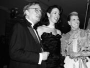 From left: Author David Garrard Lowe, Chicago Architecture Foundation President Lynn Osmond and fashion expert Nena Ivon attend a fundraiser in 1998.