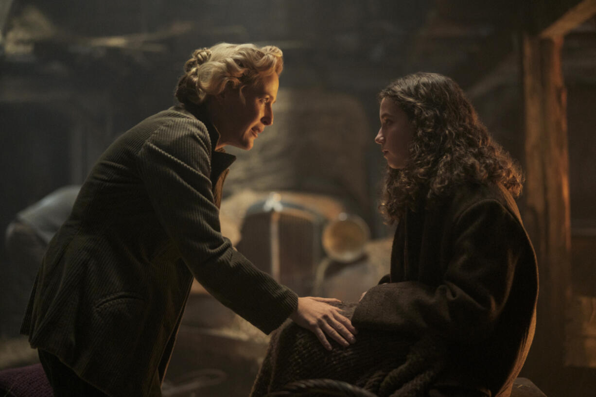 This image released by Lionsgate shows Gillian Anderson, left, and Ariella Glaser in a scene from &ldquo;White Bird: A Wonder Story.&rdquo; (Larry Horricks/Lionsgate via AP)