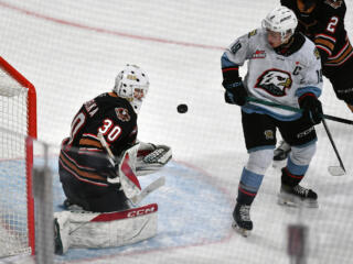 WHL: Calgary Hitmen at Portland Winterhawks photo gallery