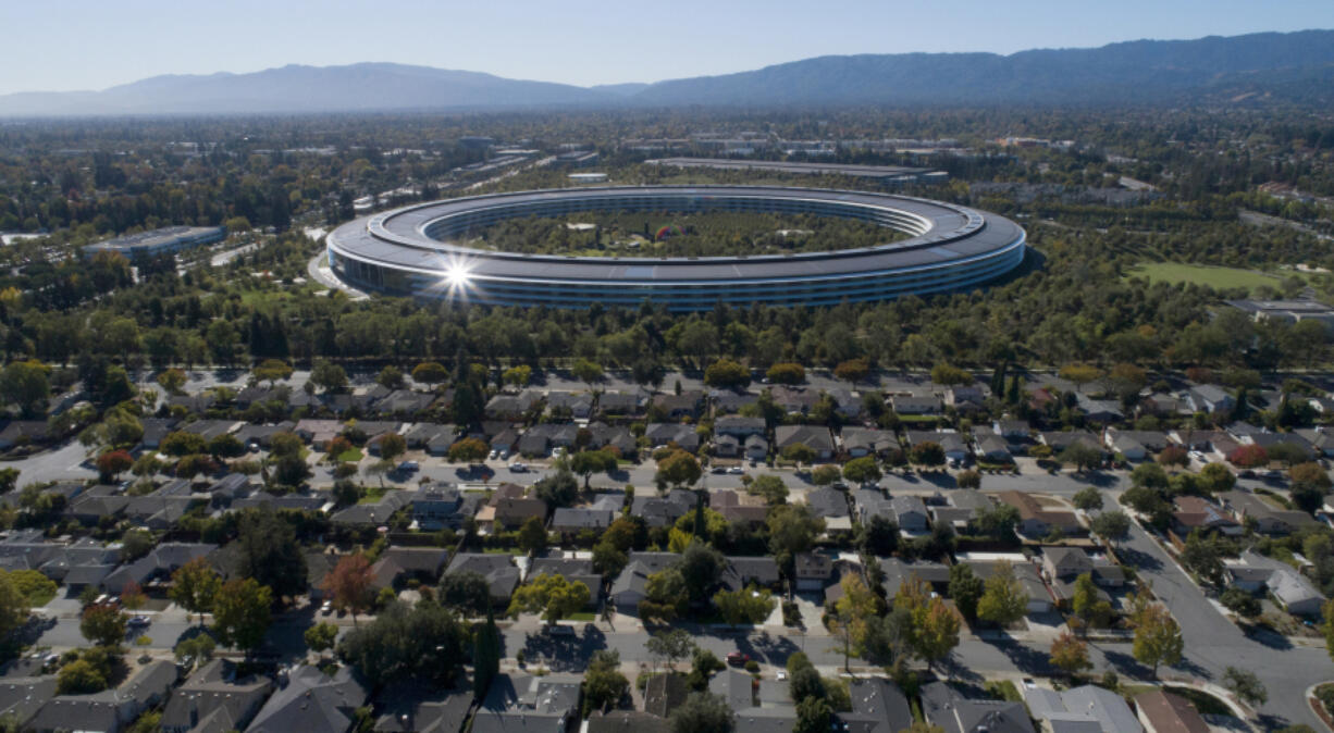 Apple Park&rsquo;s spaceship campus is seen from this drone view in Sunnyvale, California, on Monday, Oct. 21, 2019.