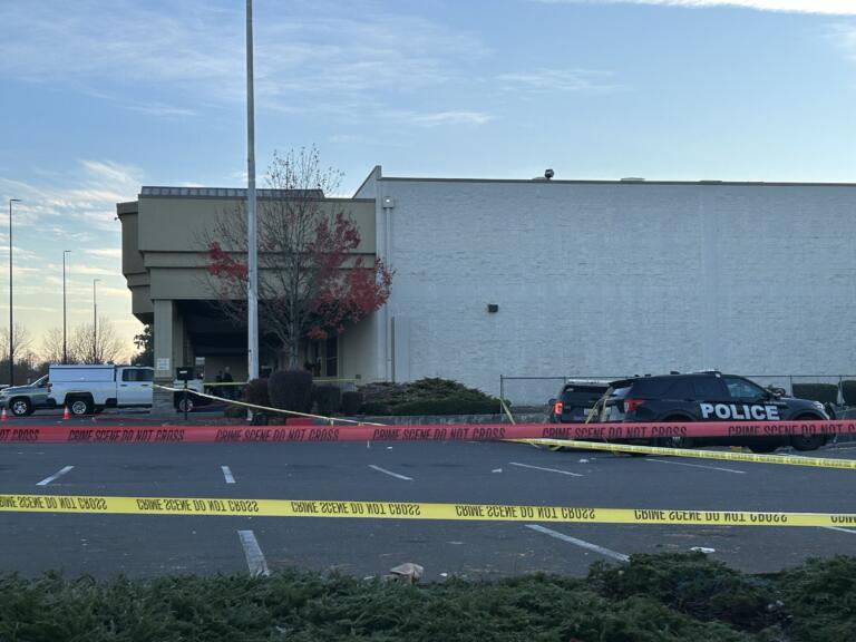 Vancouver police shot and killed a man Wednesday night in the parking lot of the east Vancouver Safeway. (Amanda Cowan/The Columbian)